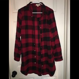 Ladies long sleeve thick shirt.